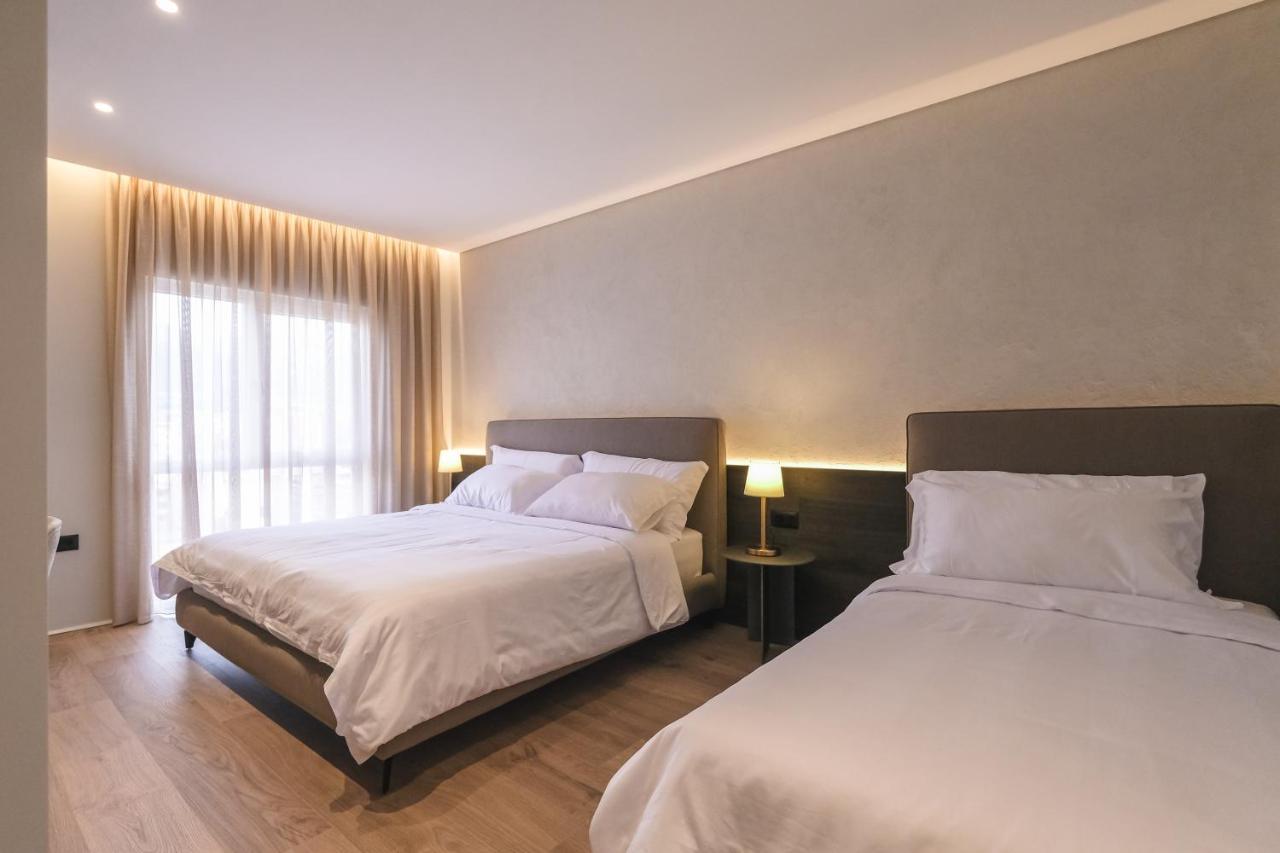 Two Steps Apartments Тирана Экстерьер фото