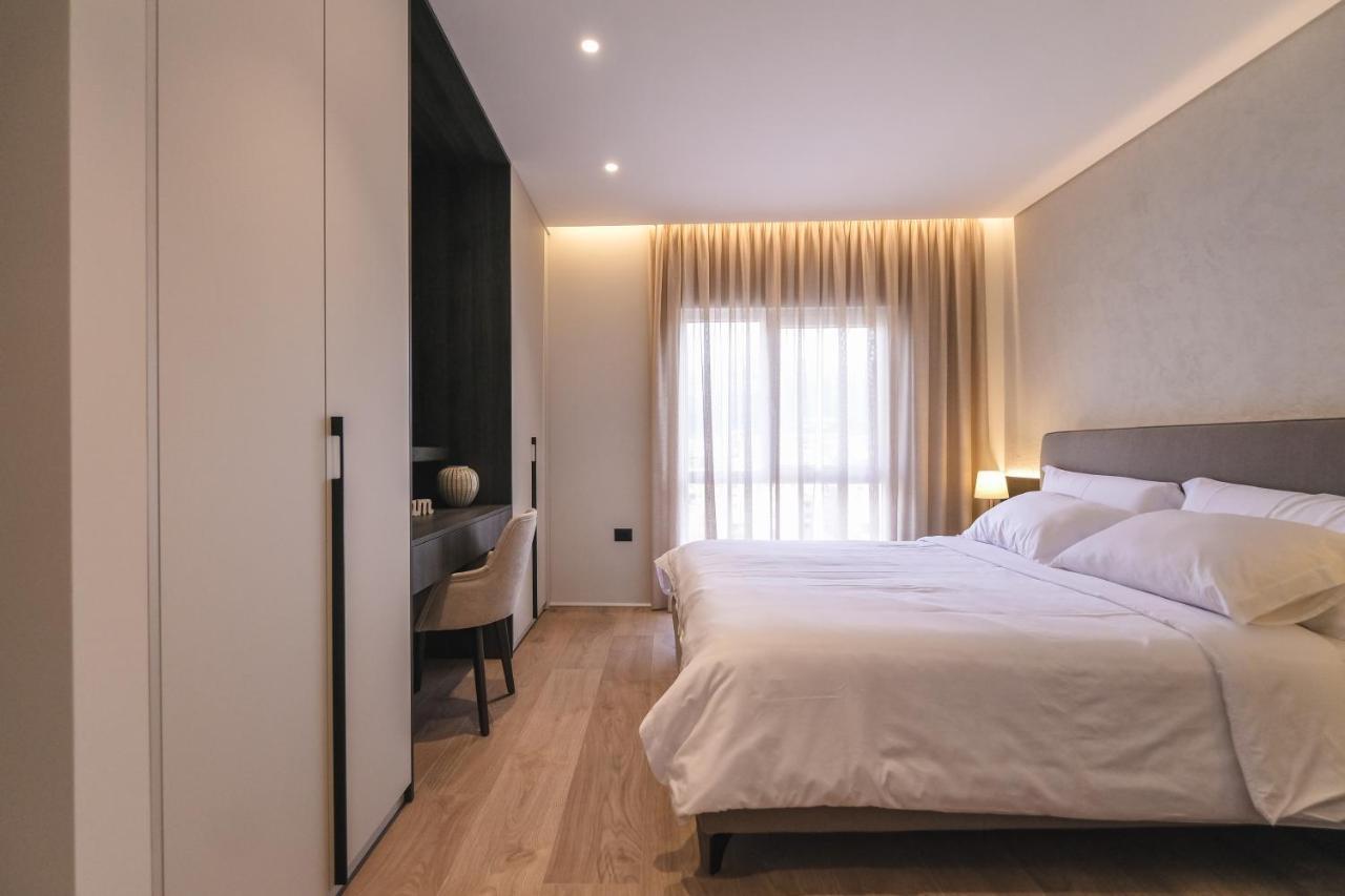 Two Steps Apartments Тирана Экстерьер фото