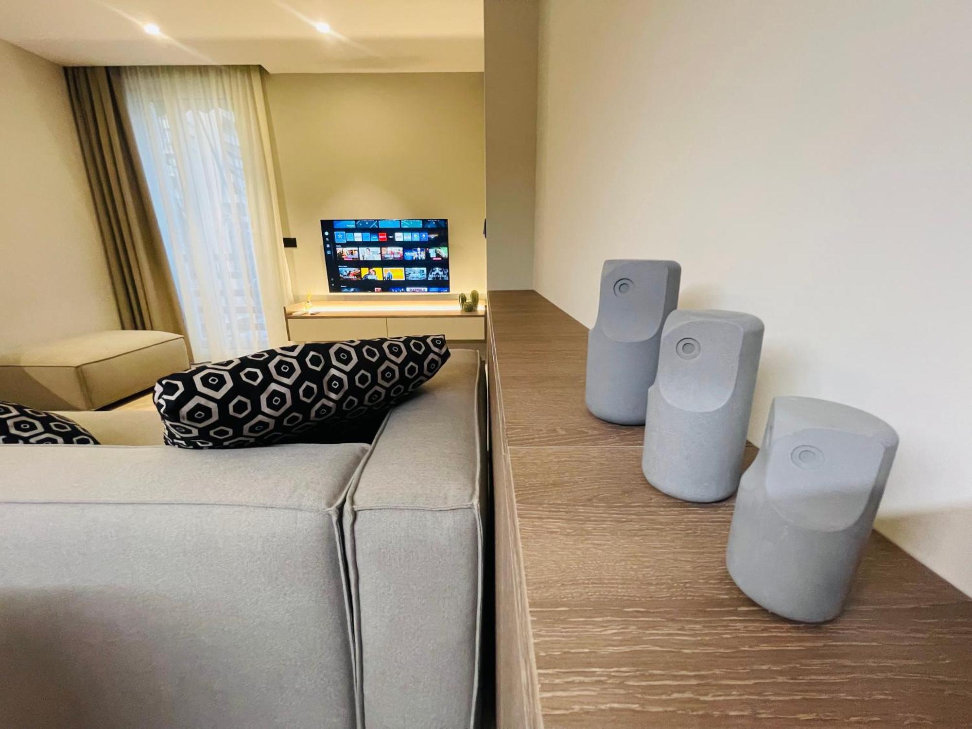 Two Steps Apartments Тирана Экстерьер фото
