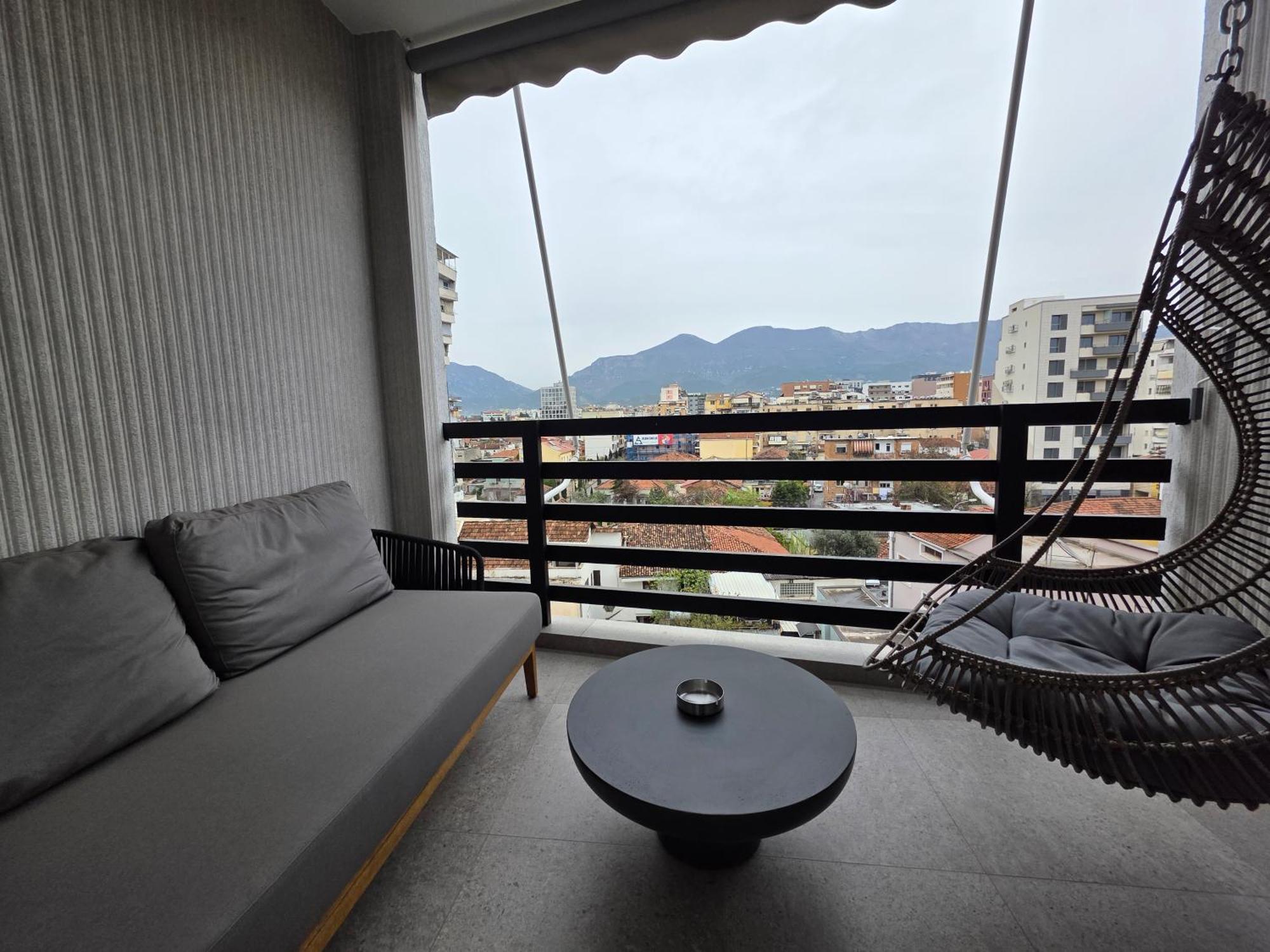 Two Steps Apartments Тирана Экстерьер фото