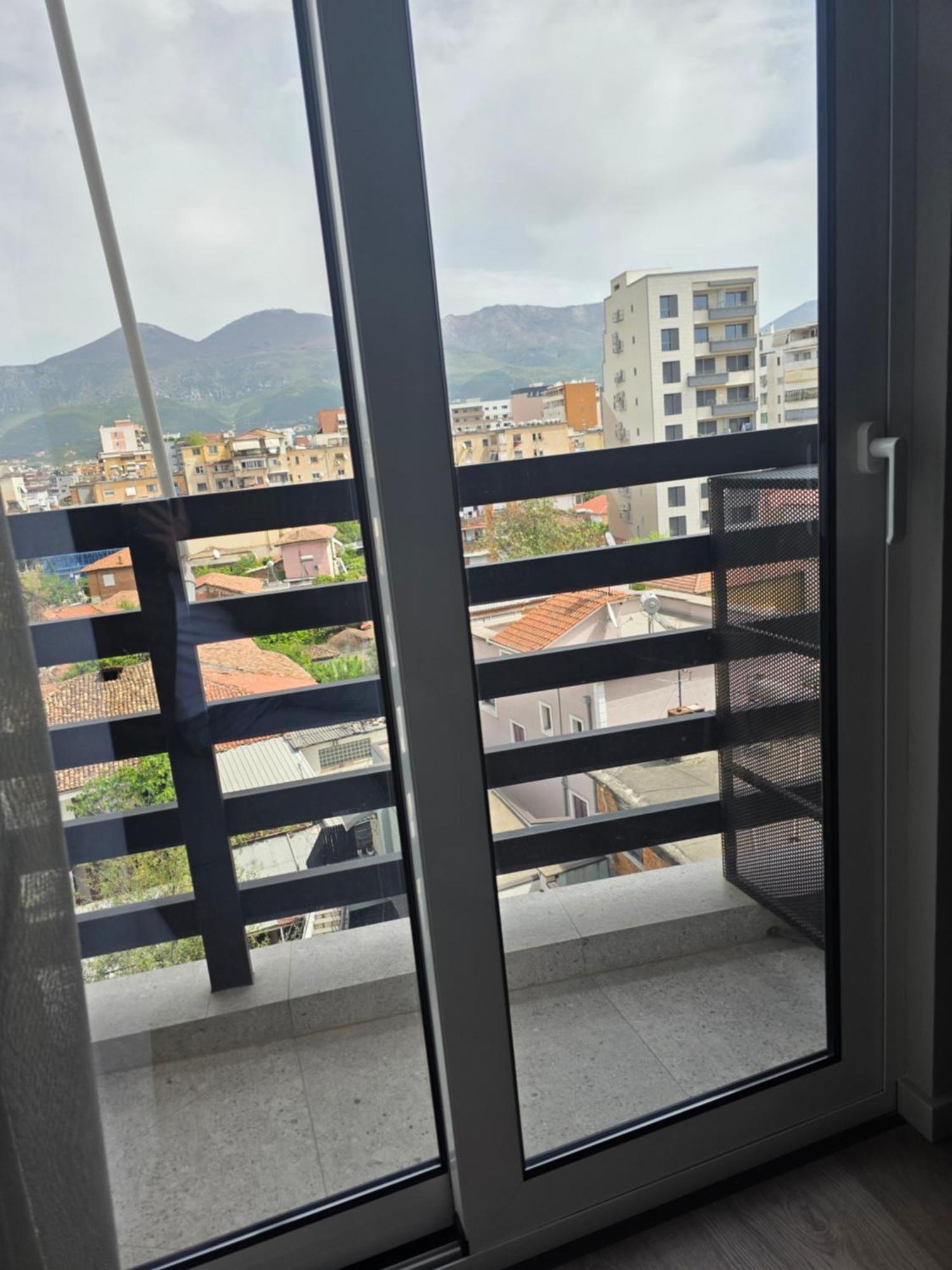 Two Steps Apartments Тирана Экстерьер фото